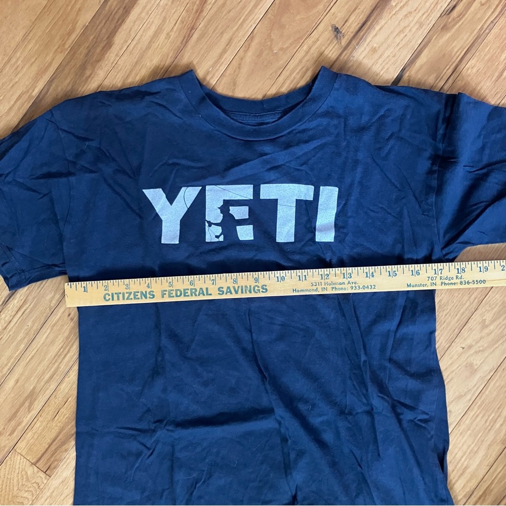 Yeti t-shirt/ men’s medium/ 100% cotton - Picture 2 of 5